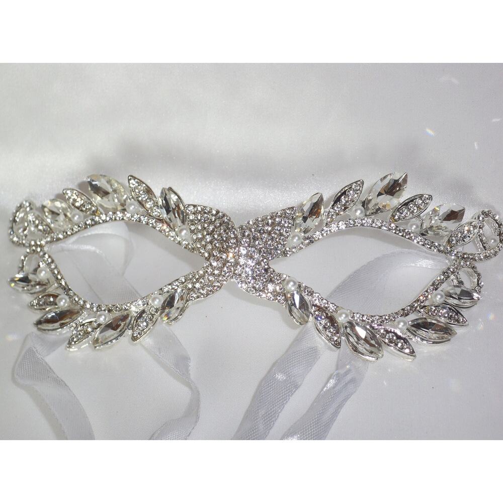rhinestone mask, crystal mask, bridal mask,  masquerade prom halloween mask